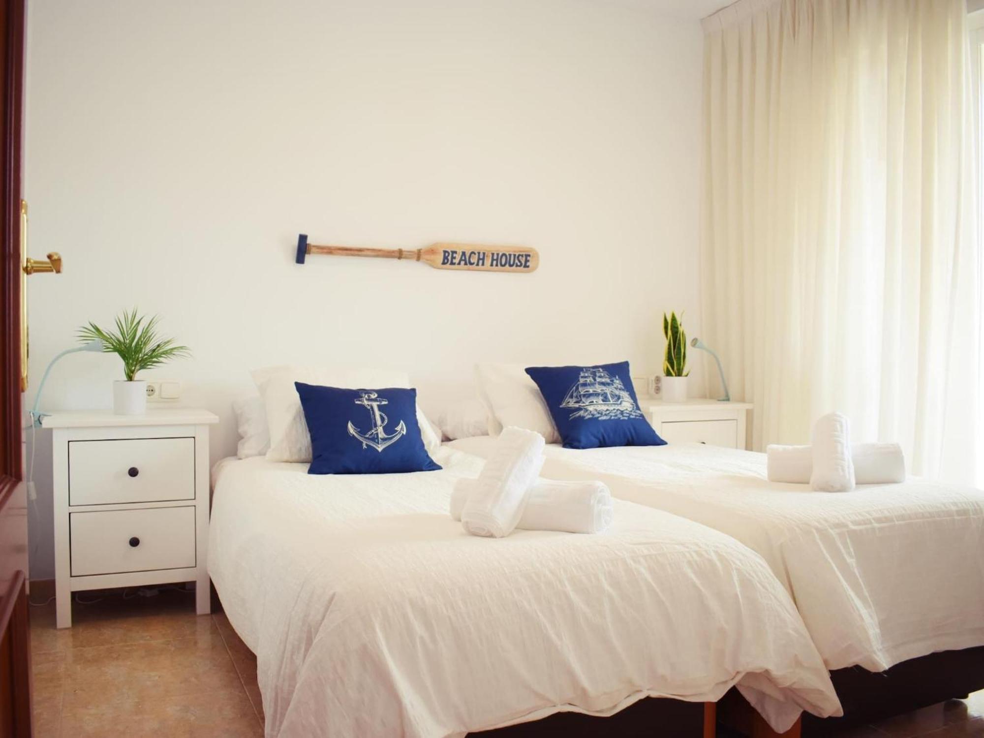 Luminoso Apartamento De 3 Dormitorios A Pie De Playa En Torremolinos Extérieur photo