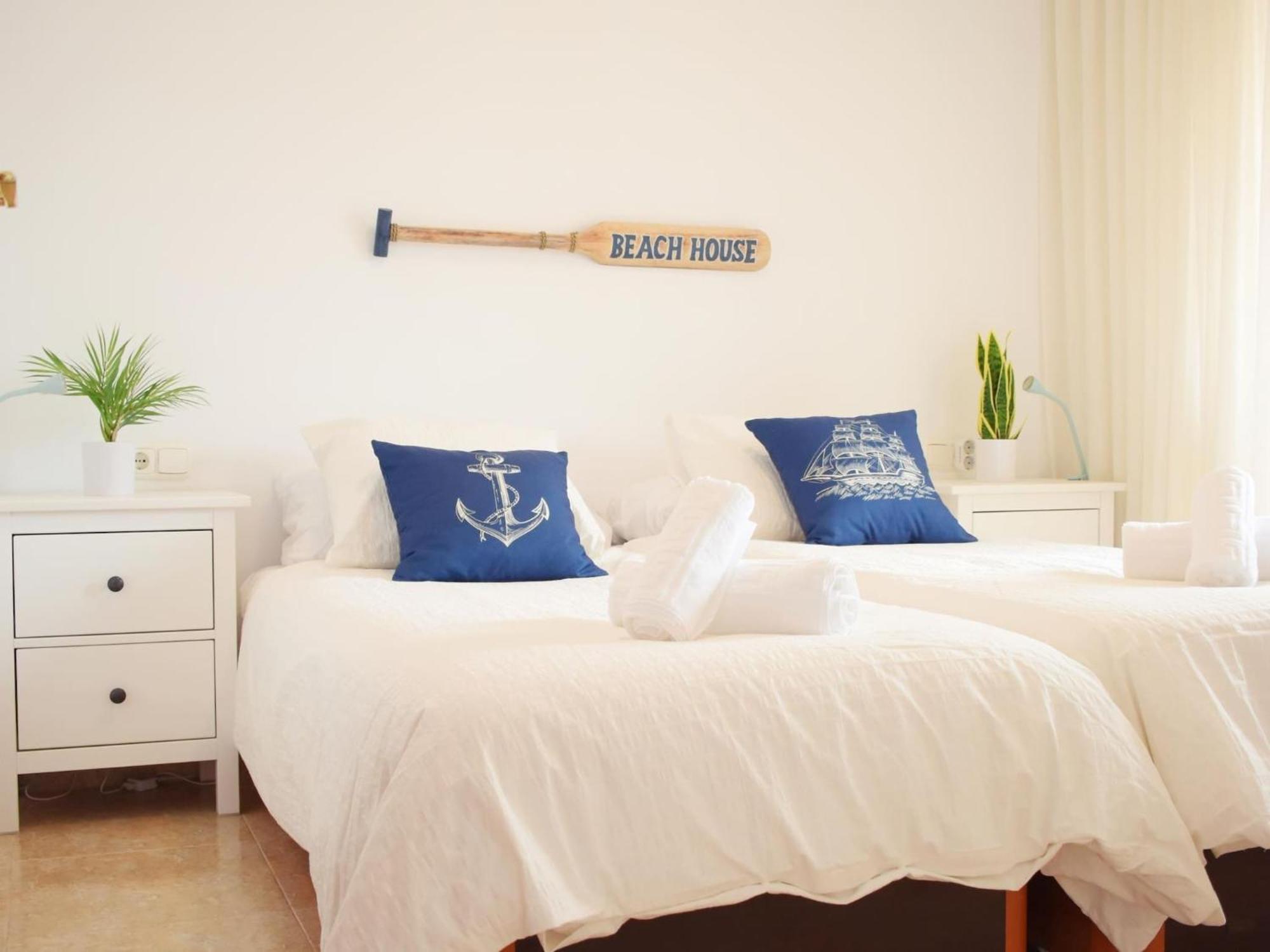 Luminoso Apartamento De 3 Dormitorios A Pie De Playa En Torremolinos Extérieur photo