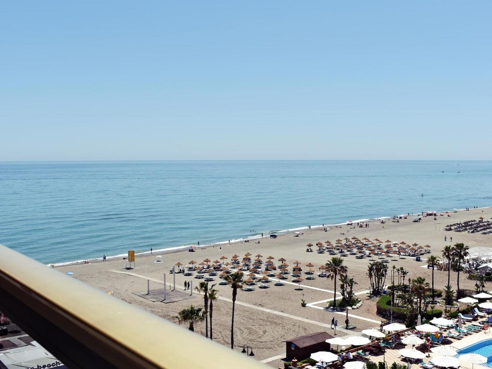 Luminoso Apartamento De 3 Dormitorios A Pie De Playa En Torremolinos Extérieur photo
